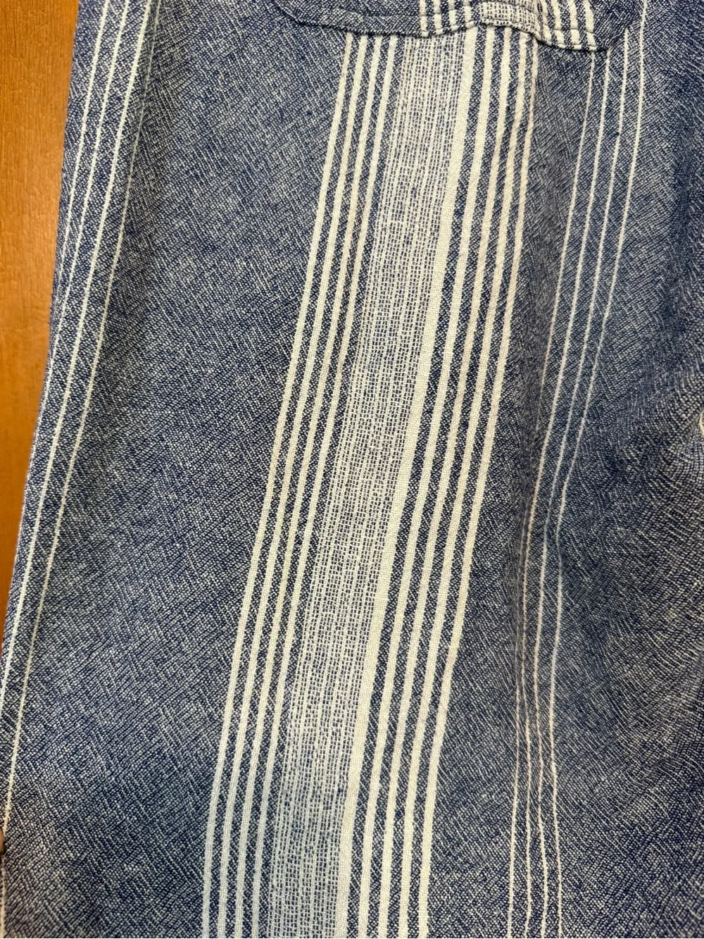 Old Navy Blue and White Striped Linen Chinos Size Large